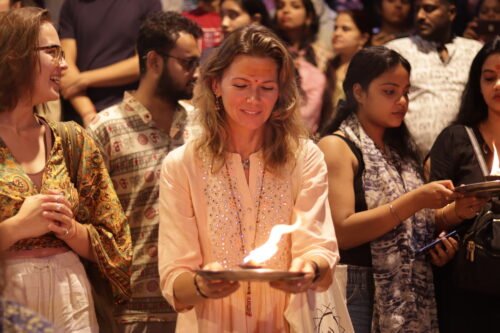 Aarti Vinyasa Yogashram